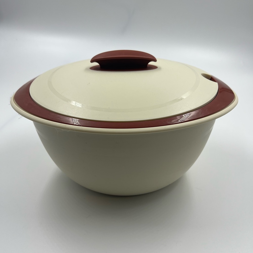 Vintage Tupperware Insulated Microwave Bowl With Lid 4.3 Litre